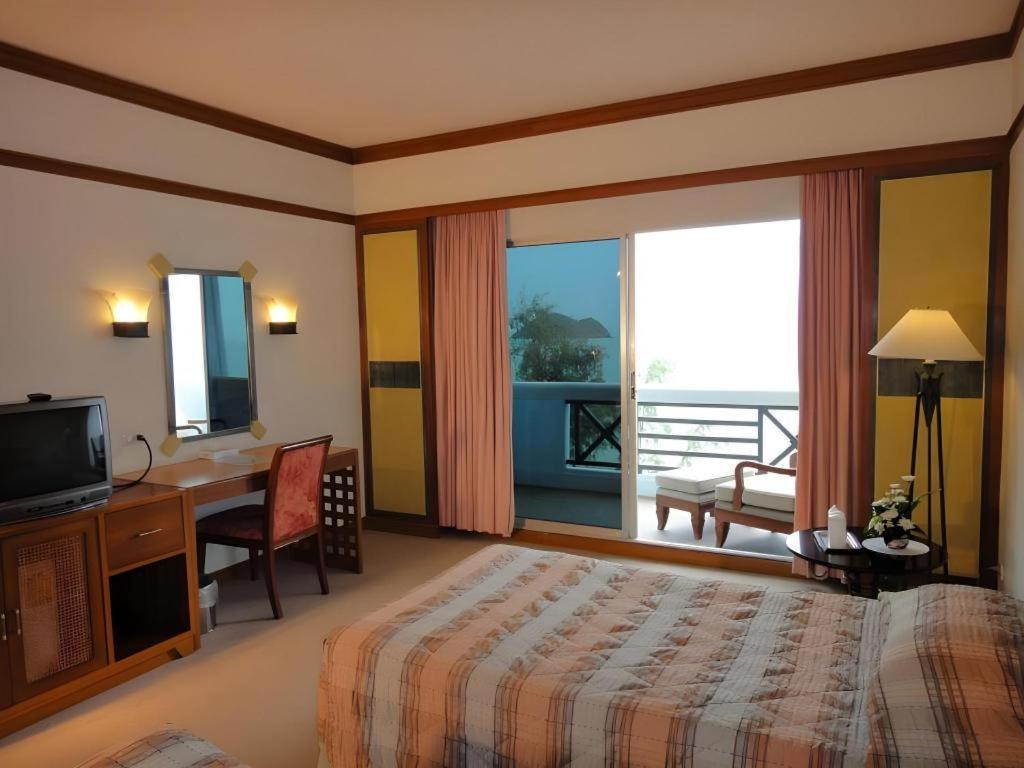 Bp Samila Beach Hotel & Resort Songkhla Exterior photo